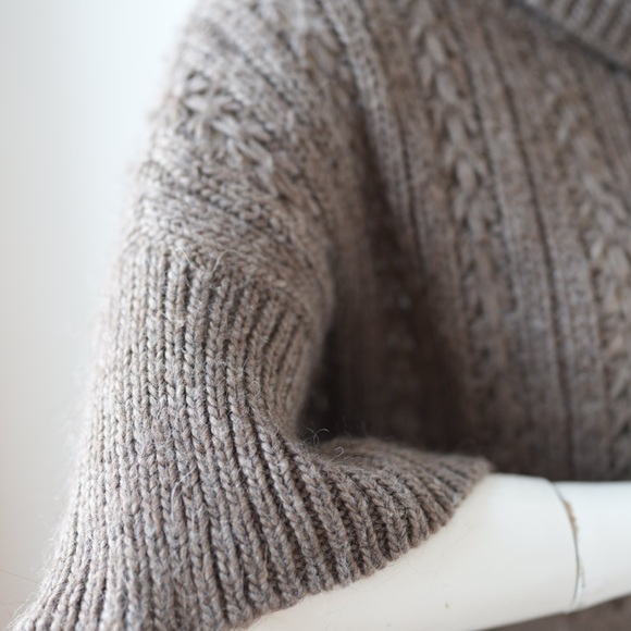 Elie Tahari Cashmere Tunic Sweater - Small - Picture 8 of 14